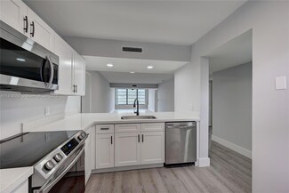 1530 Whitehall Dr Unit 102, Davie, FL 33324