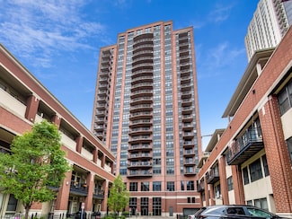 330 N Jefferson St Unit 904, Chicago, IL 60661