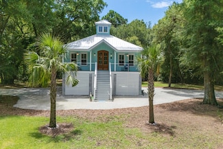 16 Oakwood Ln, Edisto Island, SC 29438