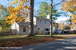 59 Hawley Rd, Niverville, NY 12130