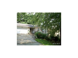 1205 Lakewood Cir, Washington, WV 26181