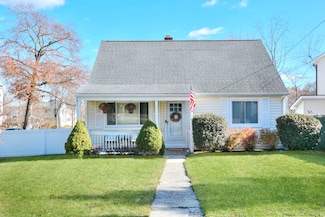 545 Old Stratfield Rd, Fairfield, CT 06825