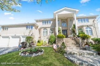 261 Chelsea St, Staten Island, NY 10307