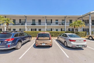 100 Glennes Ln Unit 207, Dunedin, FL 34698