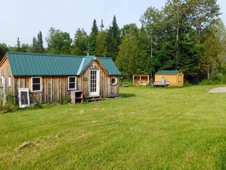3922 Valley Rd, Derby Line, VT 05830