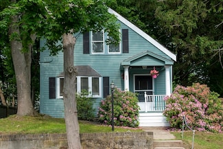 65 Cedar St, East Weymouth, MA 02189
