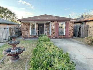 2420 Dubreuil St, New Orleans, LA 70117