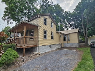 18 N Hamilton St, Jordan, NY 13080
