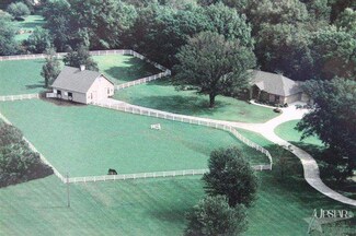 8304 Butt Rd E, Woodburn, IN 46797
