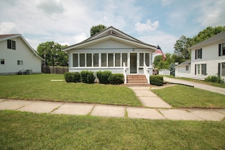219 W Clark St, Clarinda, IA 51632