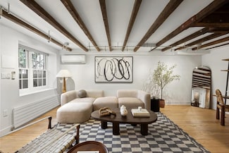 197 W Houston St, New York, NY 10014