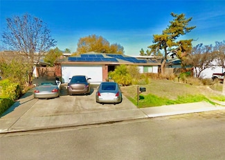 534 Francis St, Bakersfield, CA 93308