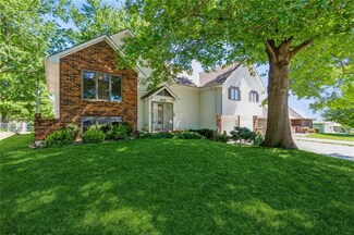 305 E 14th St, Cameron, MO 64429