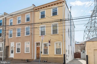 125 Grape St, Philadelphia, PA 19127