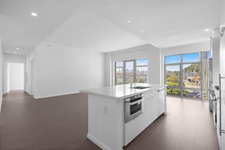 143 Old River Rd Unit 207, Edgewater, NJ 07020