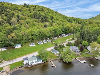 396 W Shore Rd, Salisbury, VT 05769