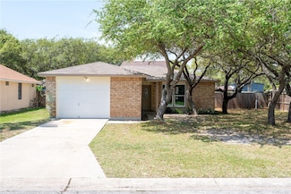 110 Saunders Ln, Aransas Pass, TX 78336
