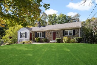 246 Old River Rd, Lincoln, RI 02865