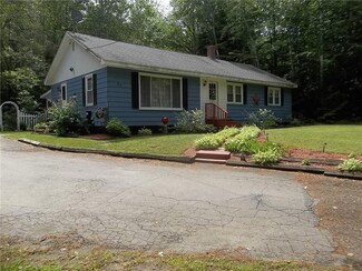 61 Linscott Rd, Jefferson, ME 04348