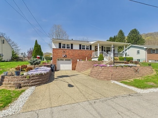 3006 Fernwood Ave, Moundsville, WV 26041