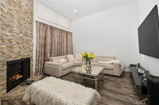 9950 Topanga Canyon Blvd Unit 70, Chatsworth, CA 91311