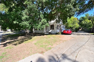 558 N Madison Ave, Pasadena, CA 91101