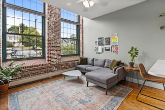 30 Lincoln St Unit 109, Westbrook, ME 04092