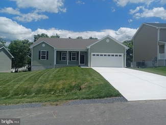 1412 Prentiss Point Pkwy, Martinsburg, WV 25401