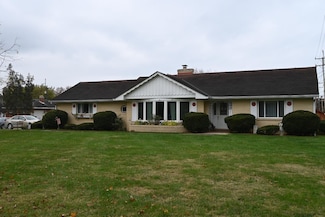 10 Dearborn Ct, Greendale, IN 47025