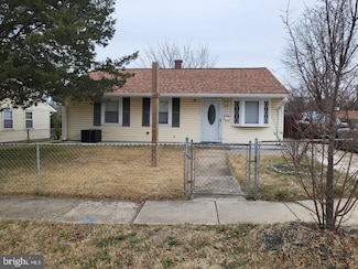 1110 Vinson St, Oxon Hill, MD 20745