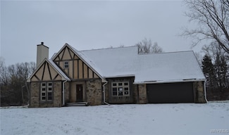 9716 Mountain Rd, Middleport, NY 14105