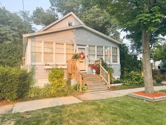 1662 Park St, Muskegon, MI 49441