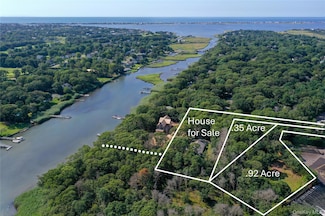 75 Montauk Hwy, Westhampton, NY 11977