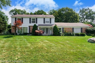 2377 Williamstown Ct, Bloomfield Hills, MI 48304