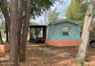 53 Elm St, Southport, NC 28461