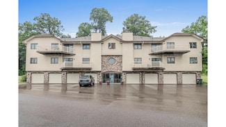 4187 Hilltop Point, Saint Paul, MN 55123