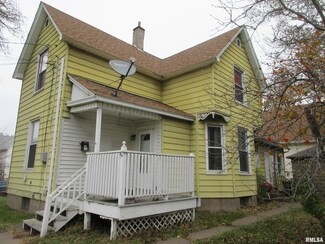 201 S Howell St, Davenport, IA 52802