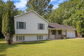 17721 S Fisher Lake Rd, Three Rivers, MI 49093