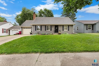 2424 S Main Ave, Sioux Falls, SD 57105