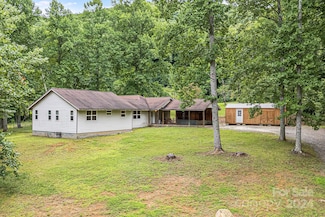 70 Landis Ln, Burnsville, NC 28714