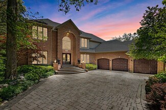 131 Kraml Dr, Burr Ridge, IL 60527