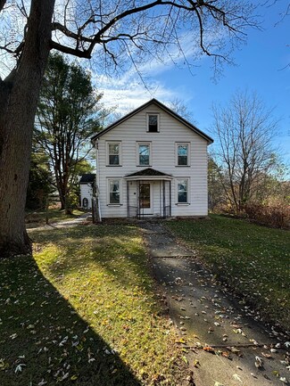 31 Prospect St, Nelliston, NY 13410