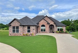 12020 Delaney Ct, Farmington, AR 72730
