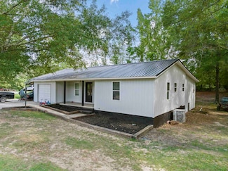 202 Dogwood Ln, Vina, AL 35593