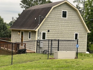 112 Tom Groce Rd, Albany, KY 42602