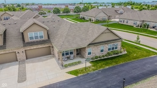 2326 Saddle Dr, Shelbyville, IN 46176