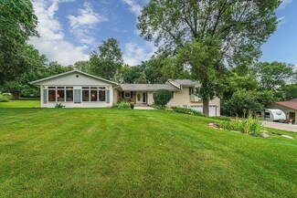 16240 Hillcrest Ln, Eden Prairie, MN 55346