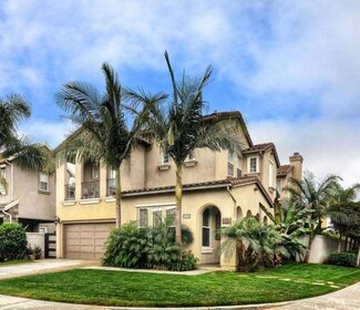 6532 Feather Dr, Huntington Beach, CA 92648