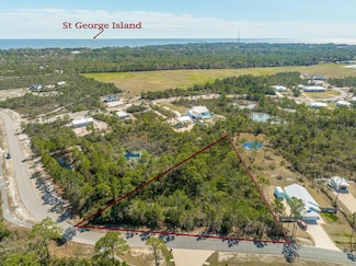 216 Ridgecrest Pkwy, Eastpoint, FL 32328