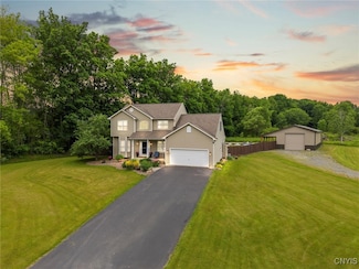 7 Oneida View Dr, Pennellville, NY 13132
